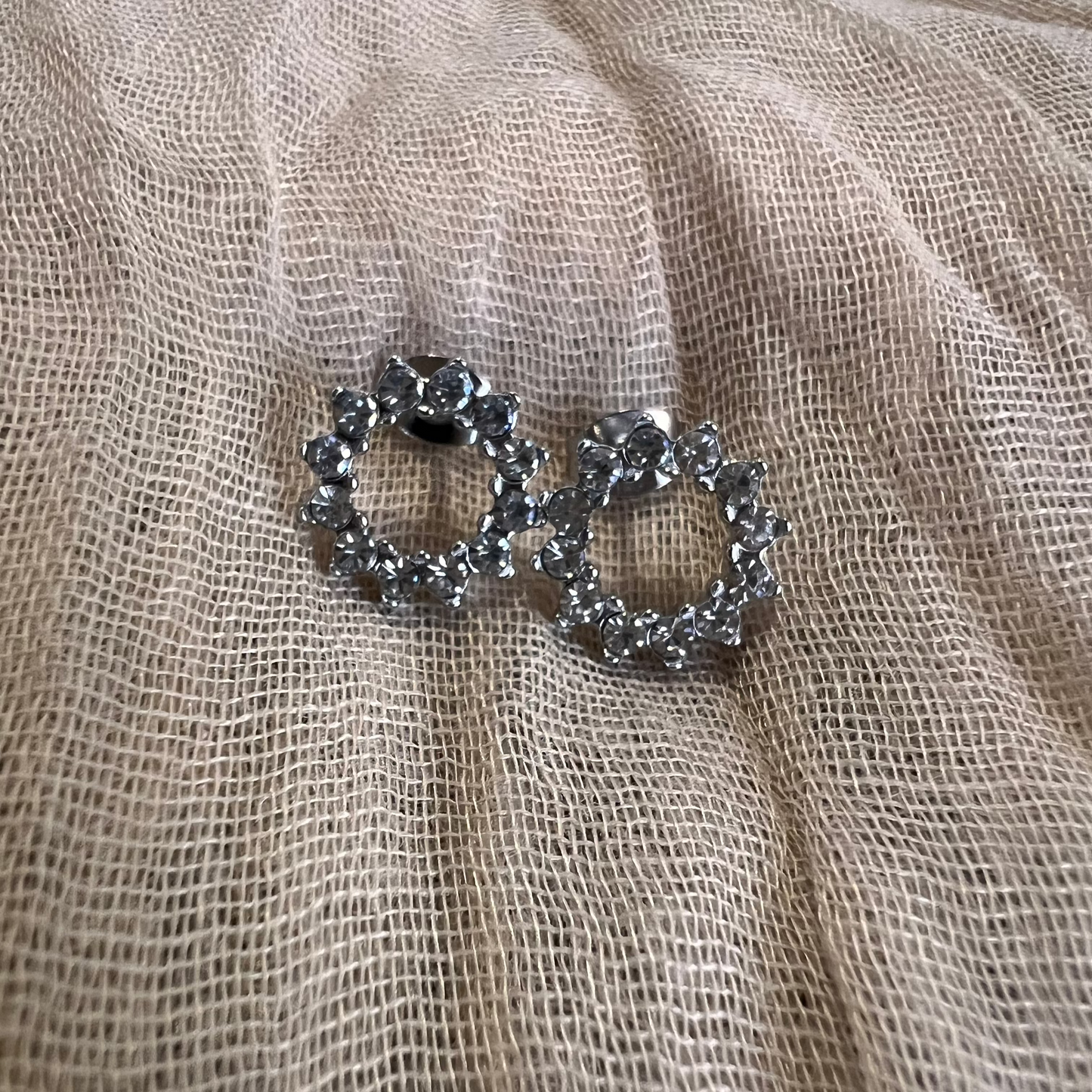 Clous d'oreilles