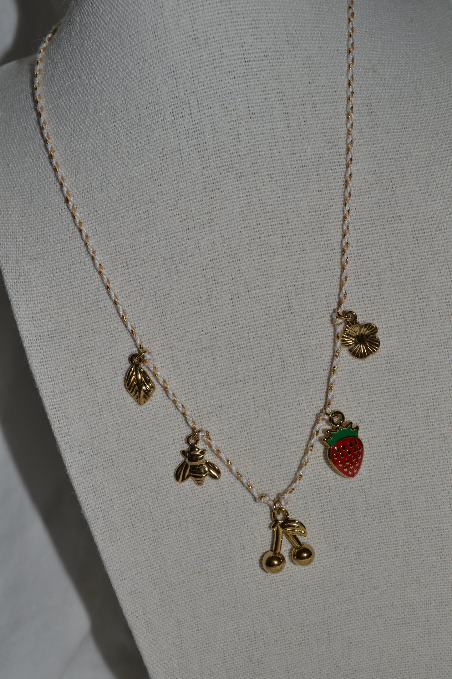 Collier Breloque Cerise