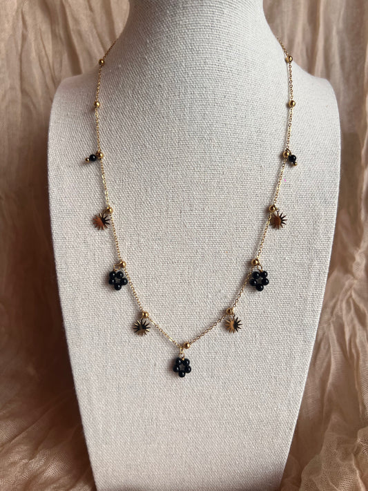Collier Breloque Doré Fleur Agathe Noire