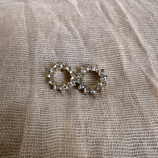 Clous d'oreilles