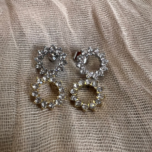 Clous d'oreilles