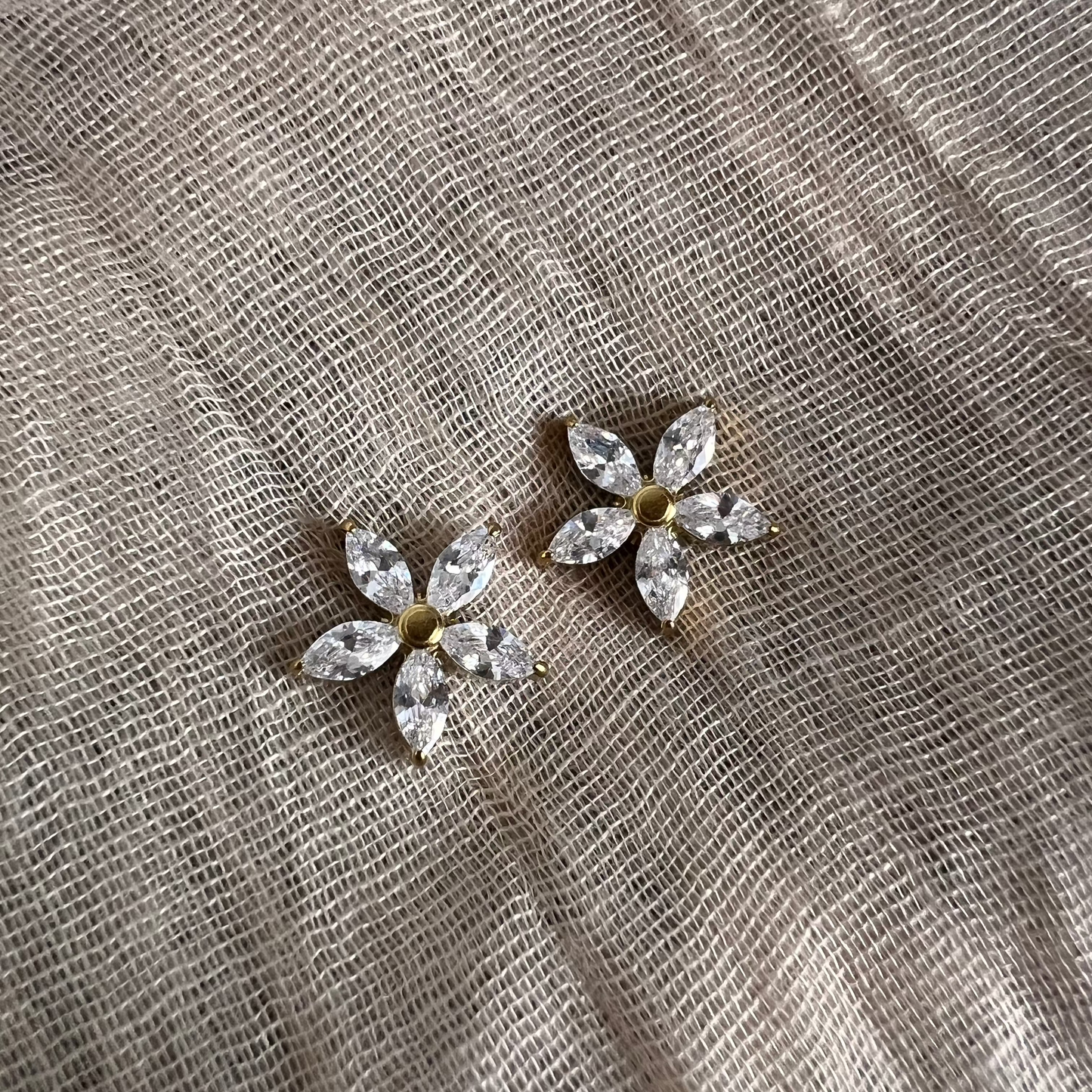 Clous d'oreilles Fleur