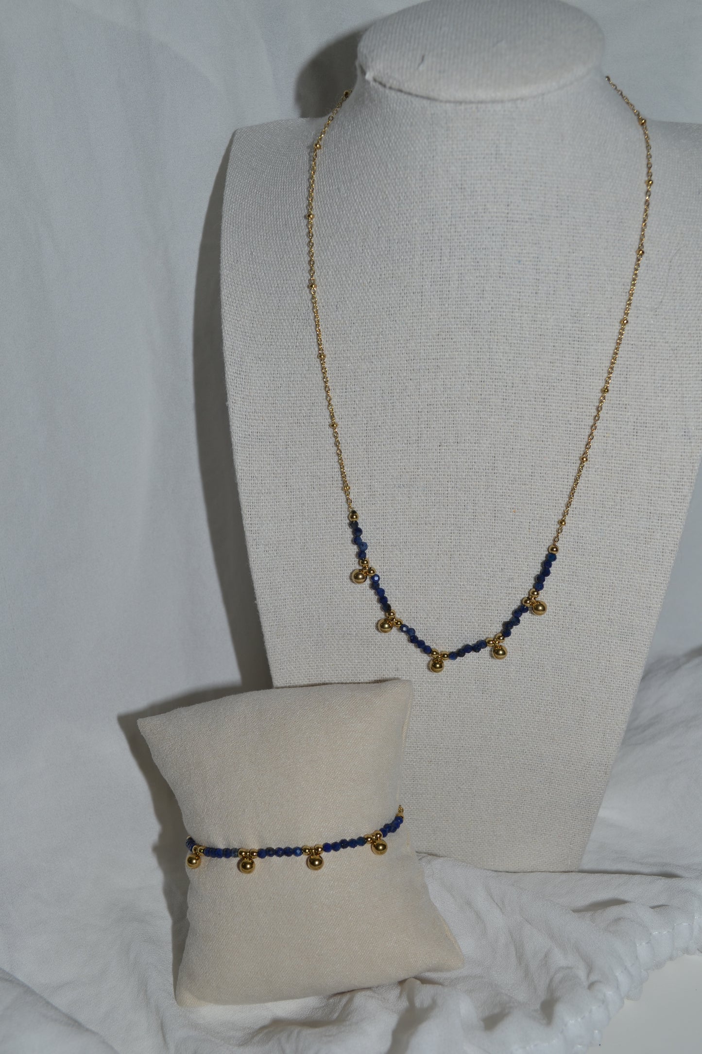 Bracelet Chaîne Dorée Pendentif Pierre Œil de Tigre ou Lapis Lazuli