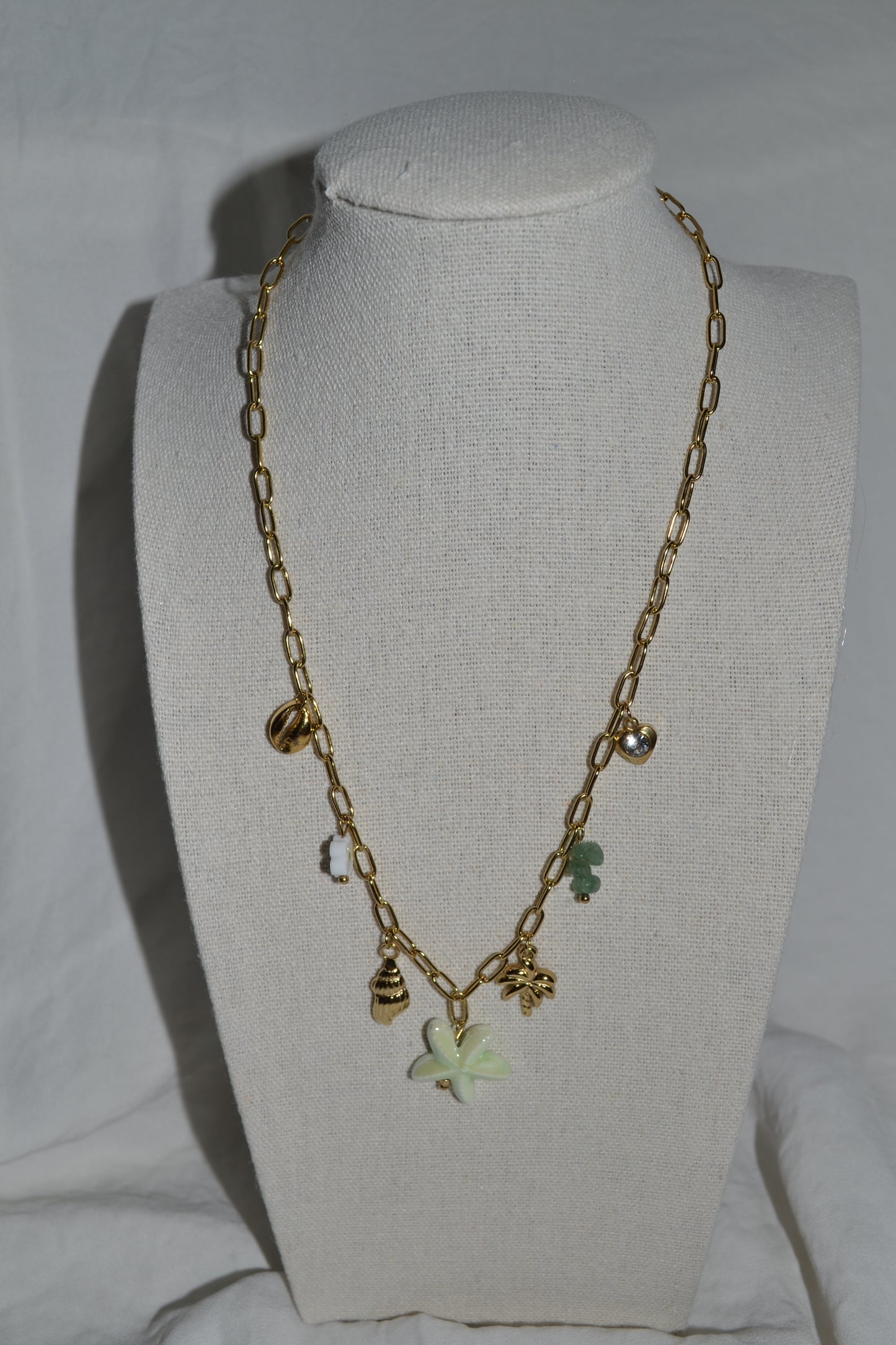Collier Chaîne Dorée Breloques de la Mer Vert