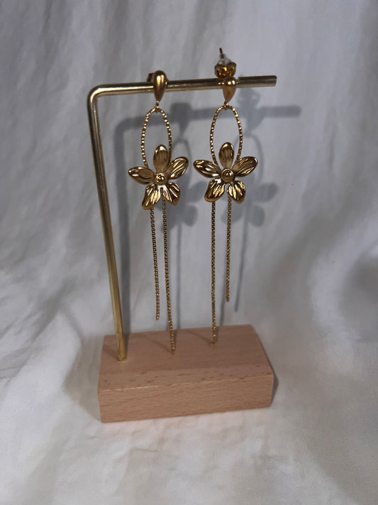 Boucles d'oreilles dorées fil pendante avec fleur